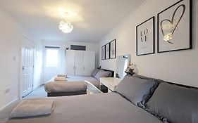 Guest Rooms Near City Centre & Anfield Free Parki